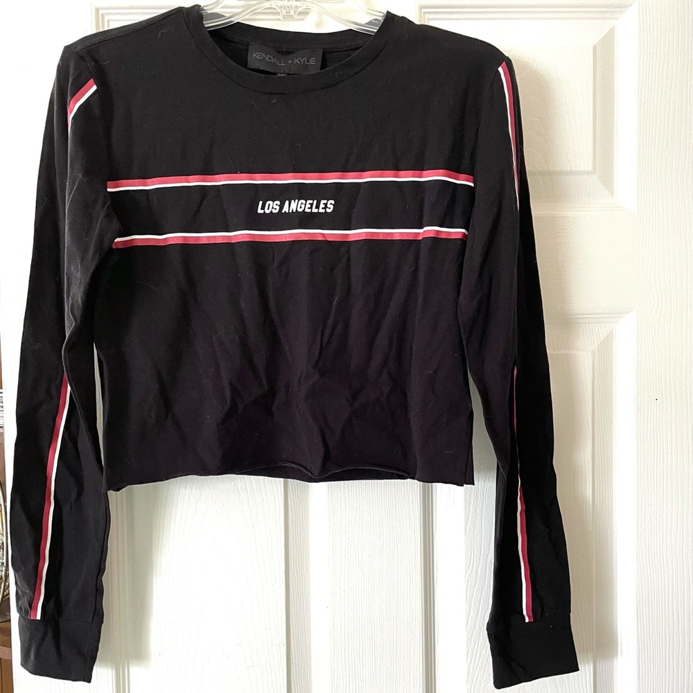 Kendall + Kylie Crop Top Shirt. NWT. Never worn. Size XS.
